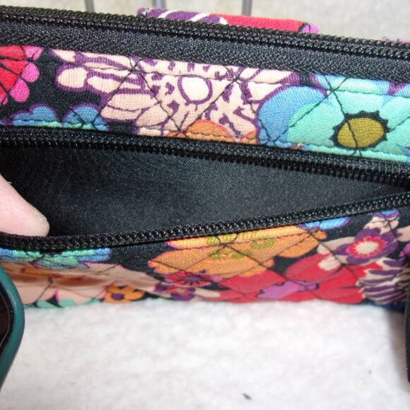E-160 VERA BRADLEY FLORAL FIESTA TURN LOCK WALLET - Picture 8 of 9
